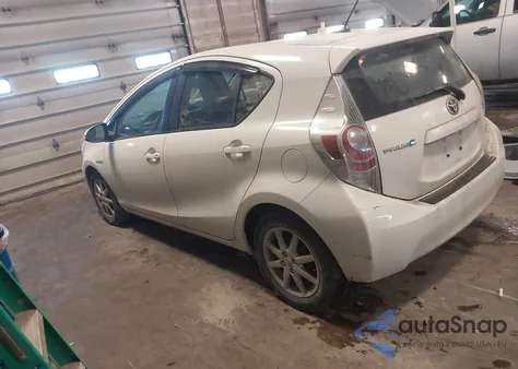 2012 Toyota Prius C Three from USA, damaged, VIN JTDKDTB30C1005901
